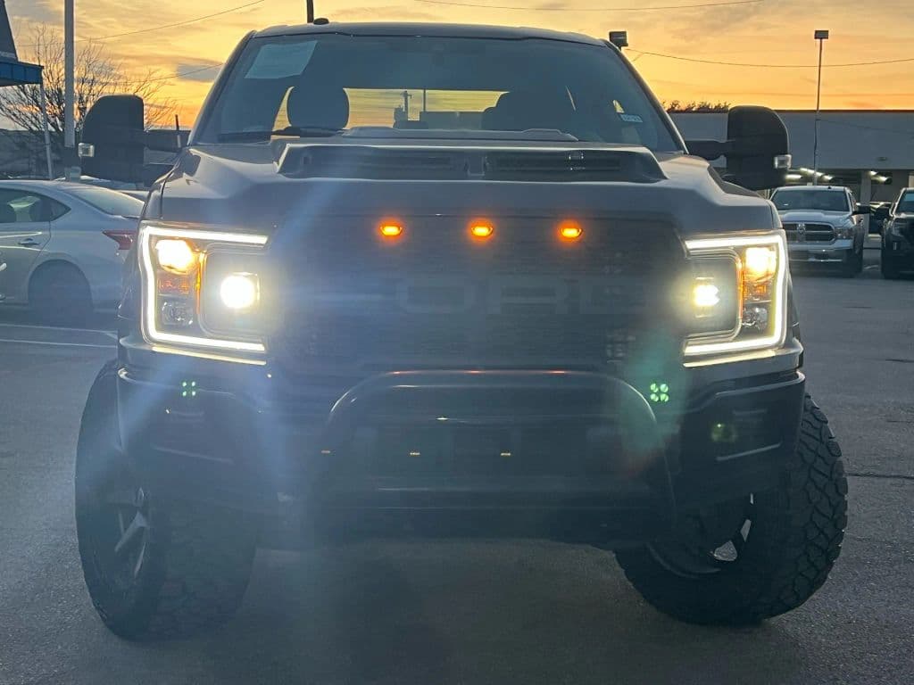 2019 Ford F-150 XL - Thumbnail 2