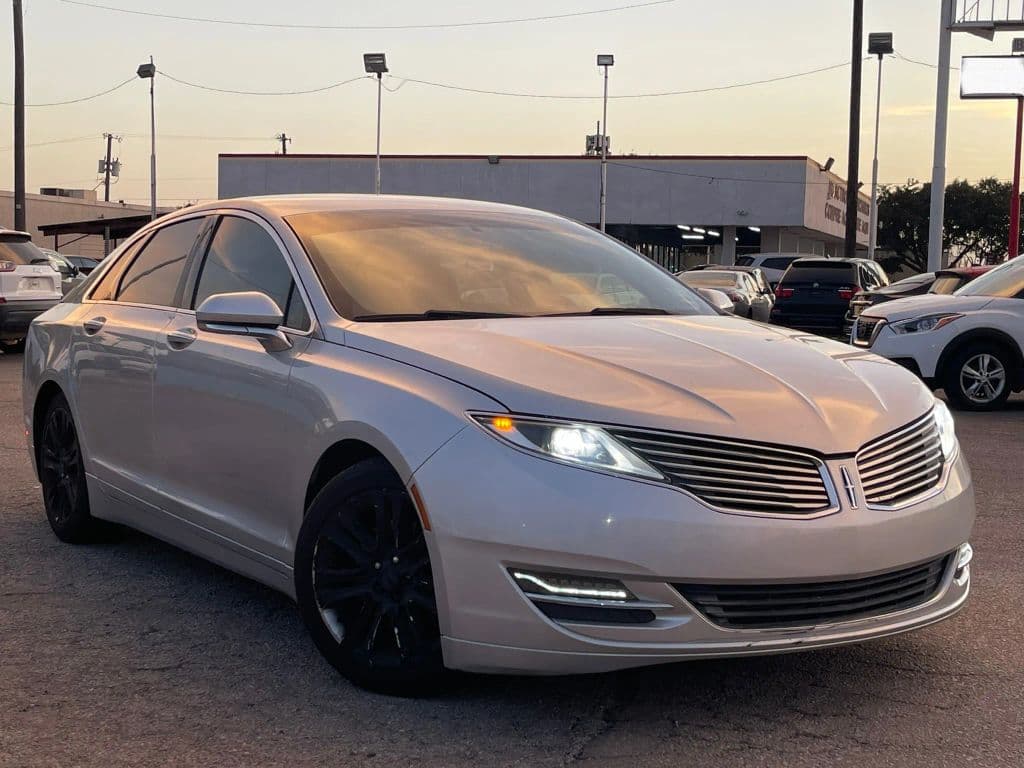 2015 Lincoln MKZ Base - Thumbnail 2