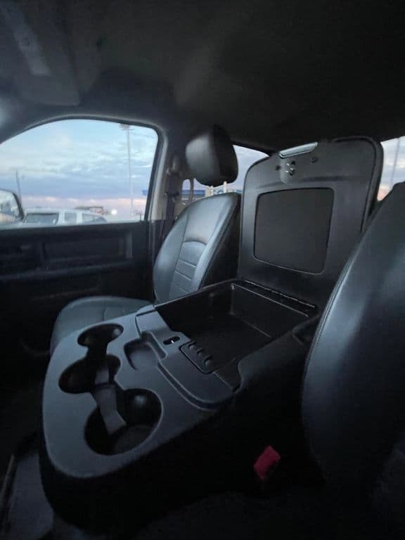 2021 RAM 1500 Classic Tradesman - Thumbnail 3
