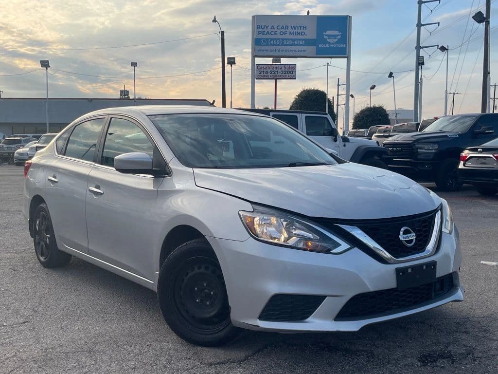 2019 Nissan Sentra S - Thumbnail 2