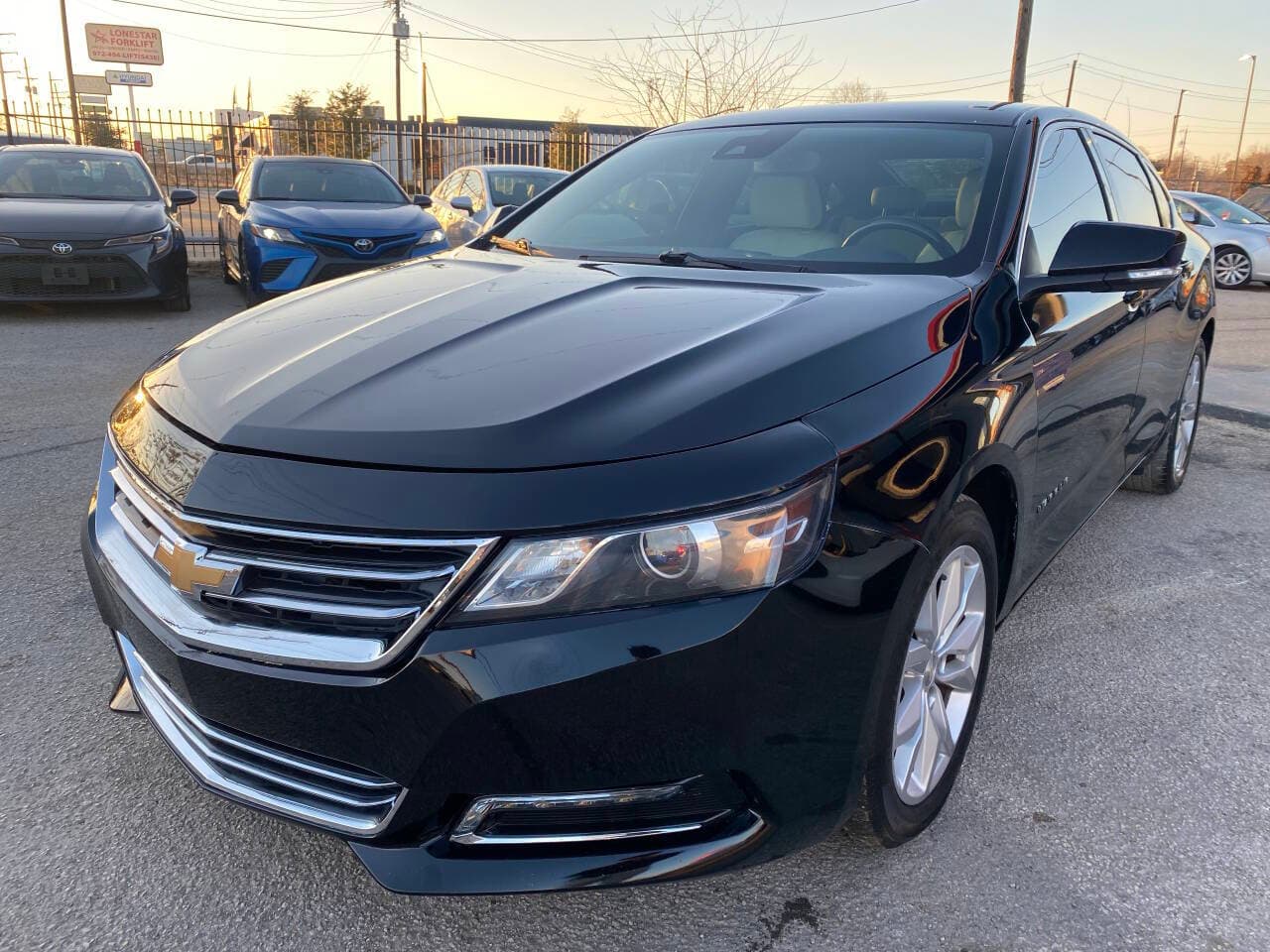 2017 Chevrolet Impala LT - Photo 1